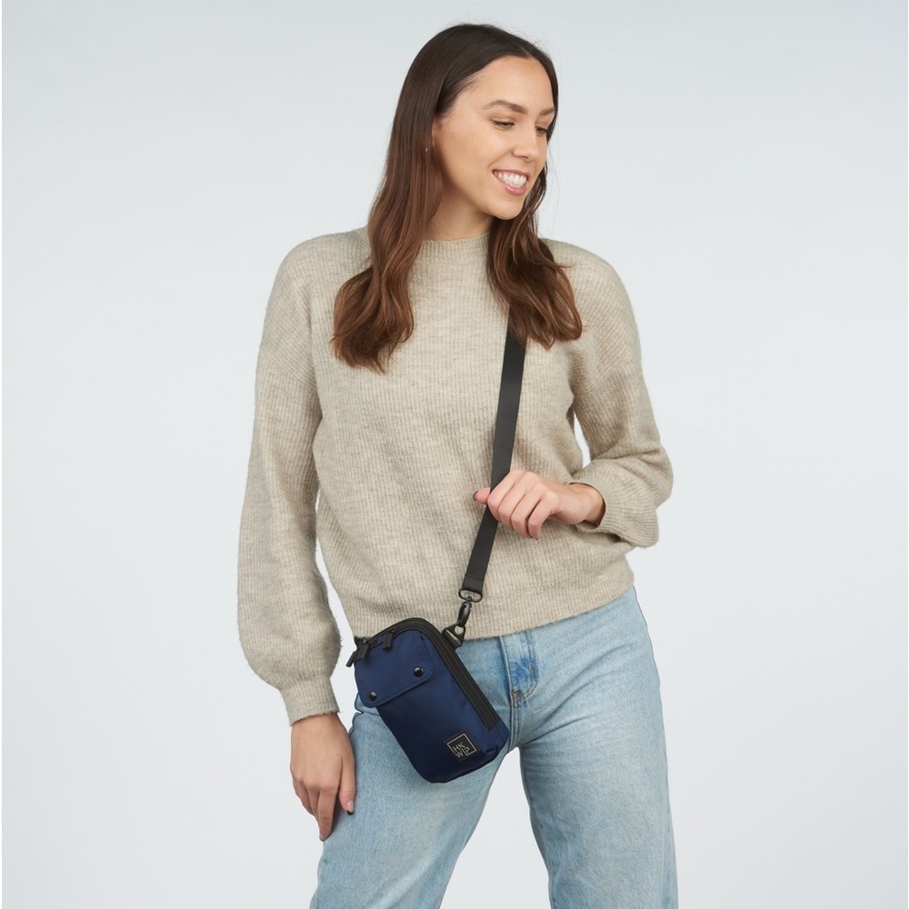 -SOLD-IHK WIP THE EVERYDAY ESSENTIALS CROSSBODY BAG IN BLUE YS